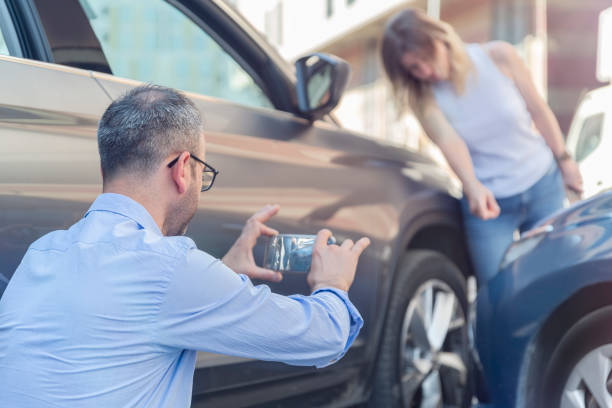 Professional Commercial Auto Insurance technician working in Unalaska, AK